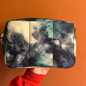 Lululemon rare puff belt bag